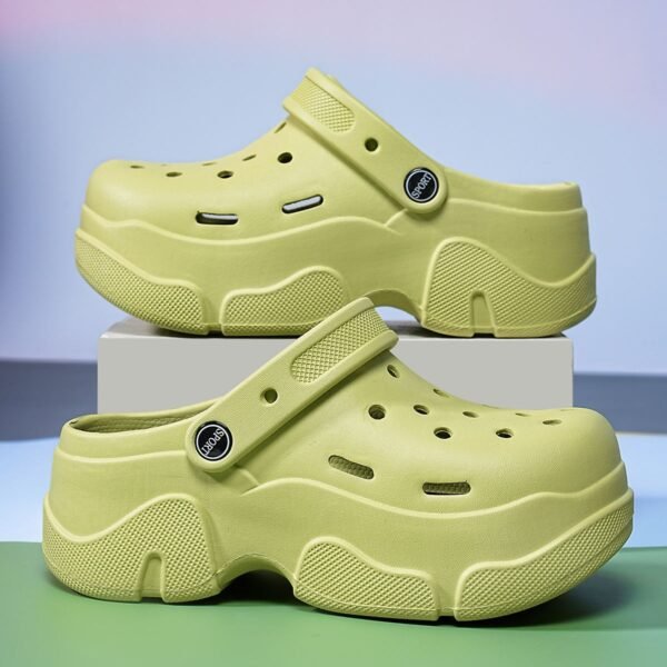 The Bold Clog - Image 4